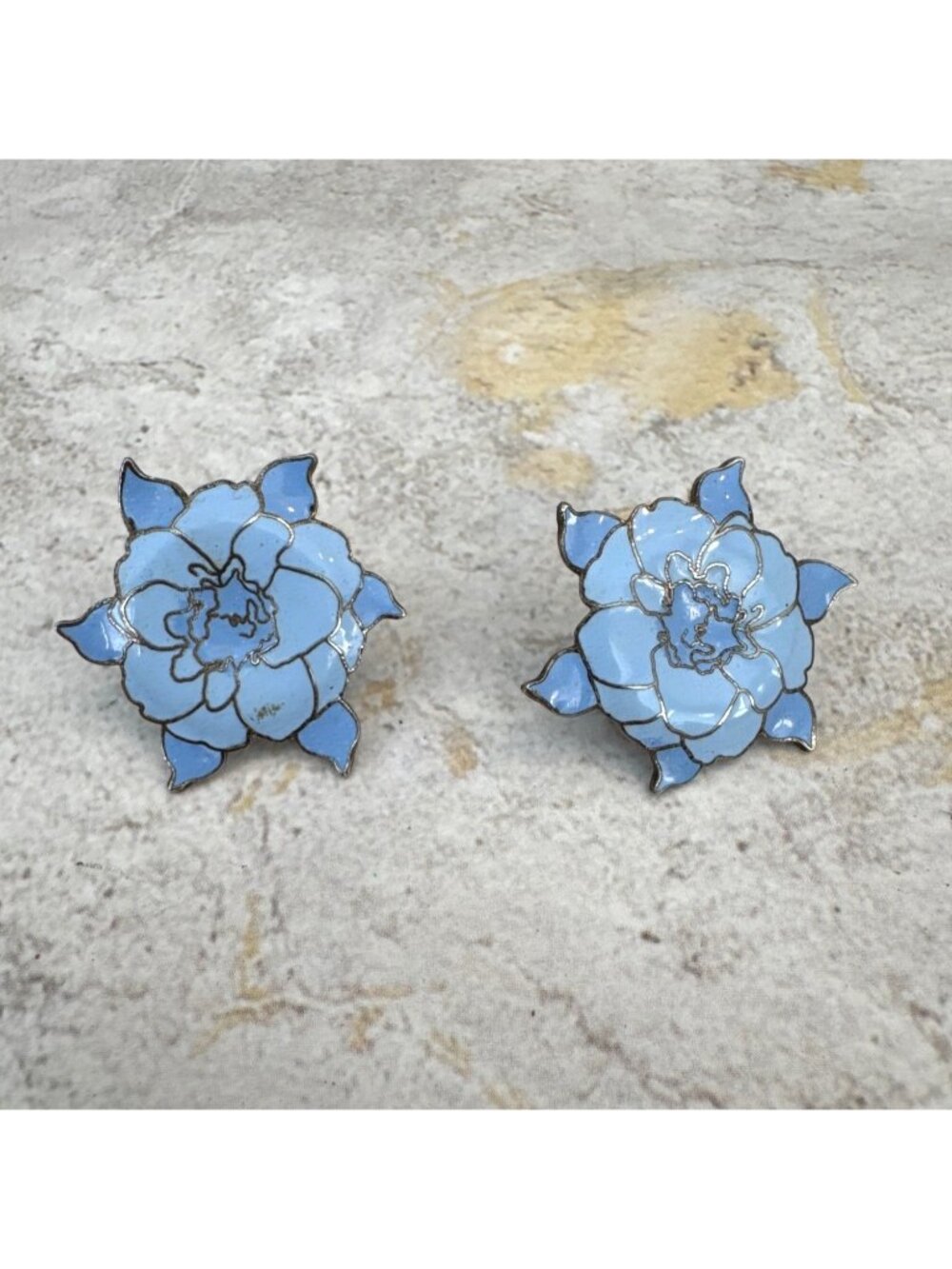 Periwinkle Blue Enamel Flower Pierced Earrings Spring Summer